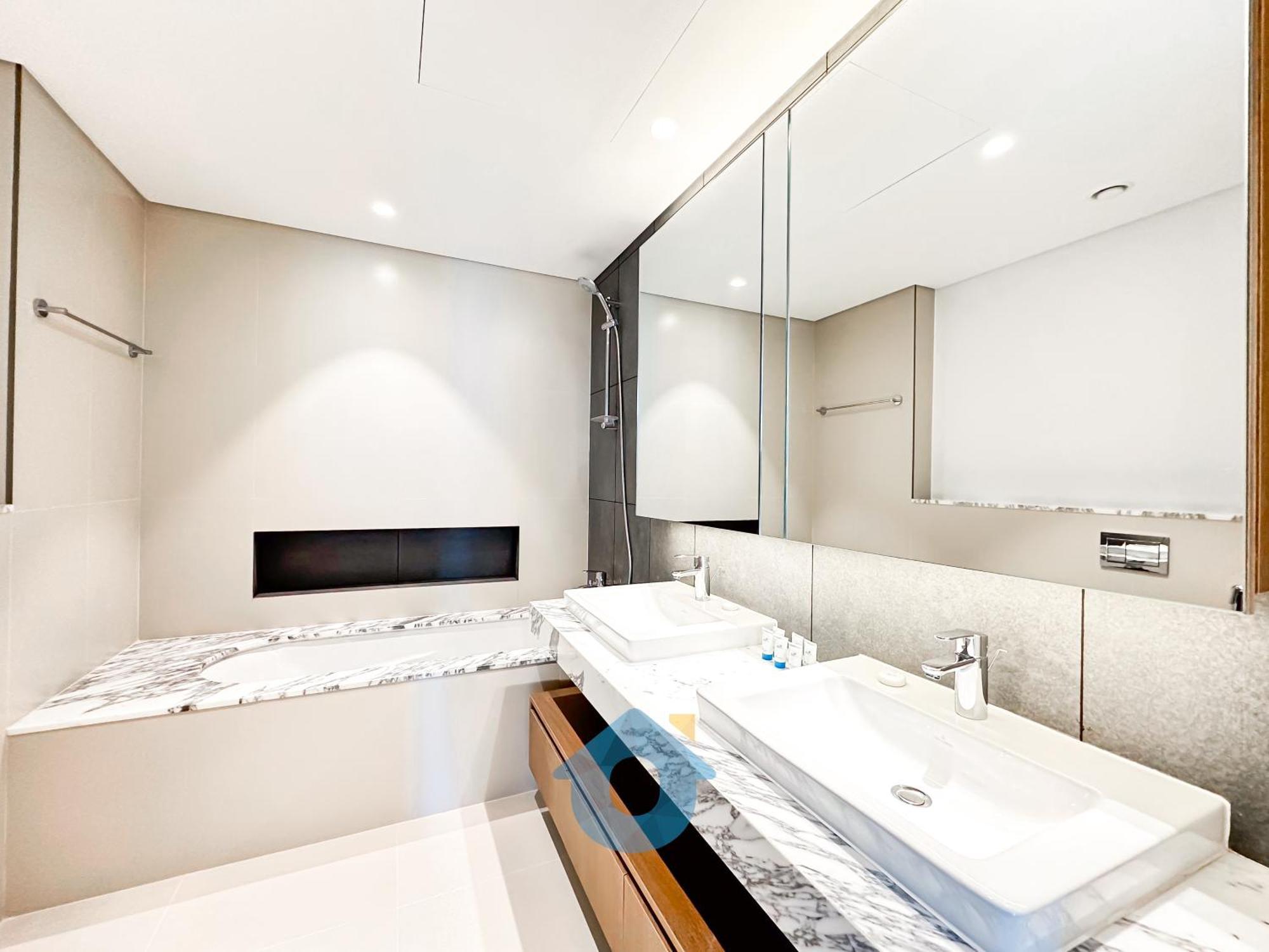 Like - 5901 Majestic 3bhk With Stunning Creek View Apartment Dubai