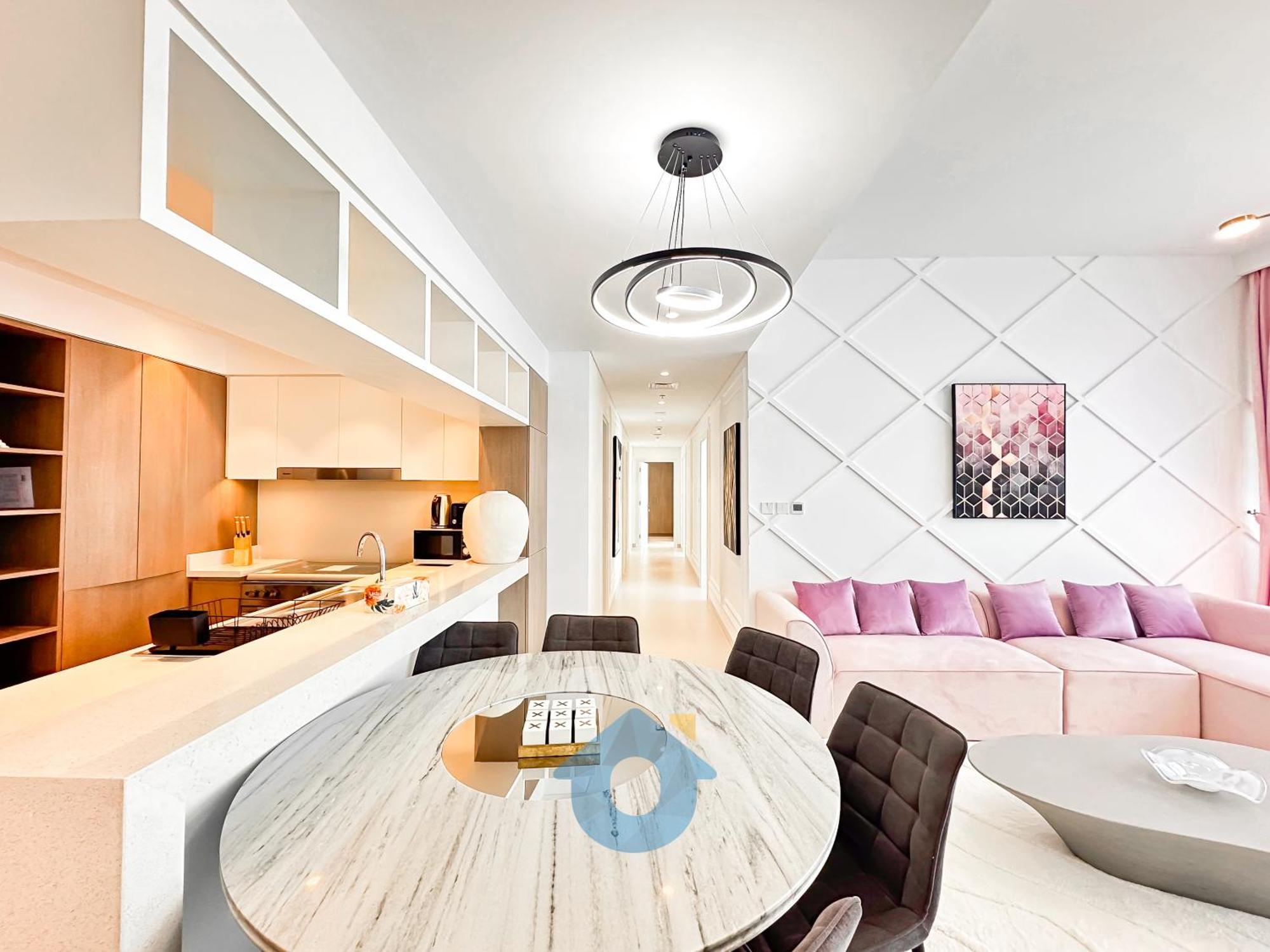 Apartment Like - 5901 Majestic 3bhk With Stunning Creek View