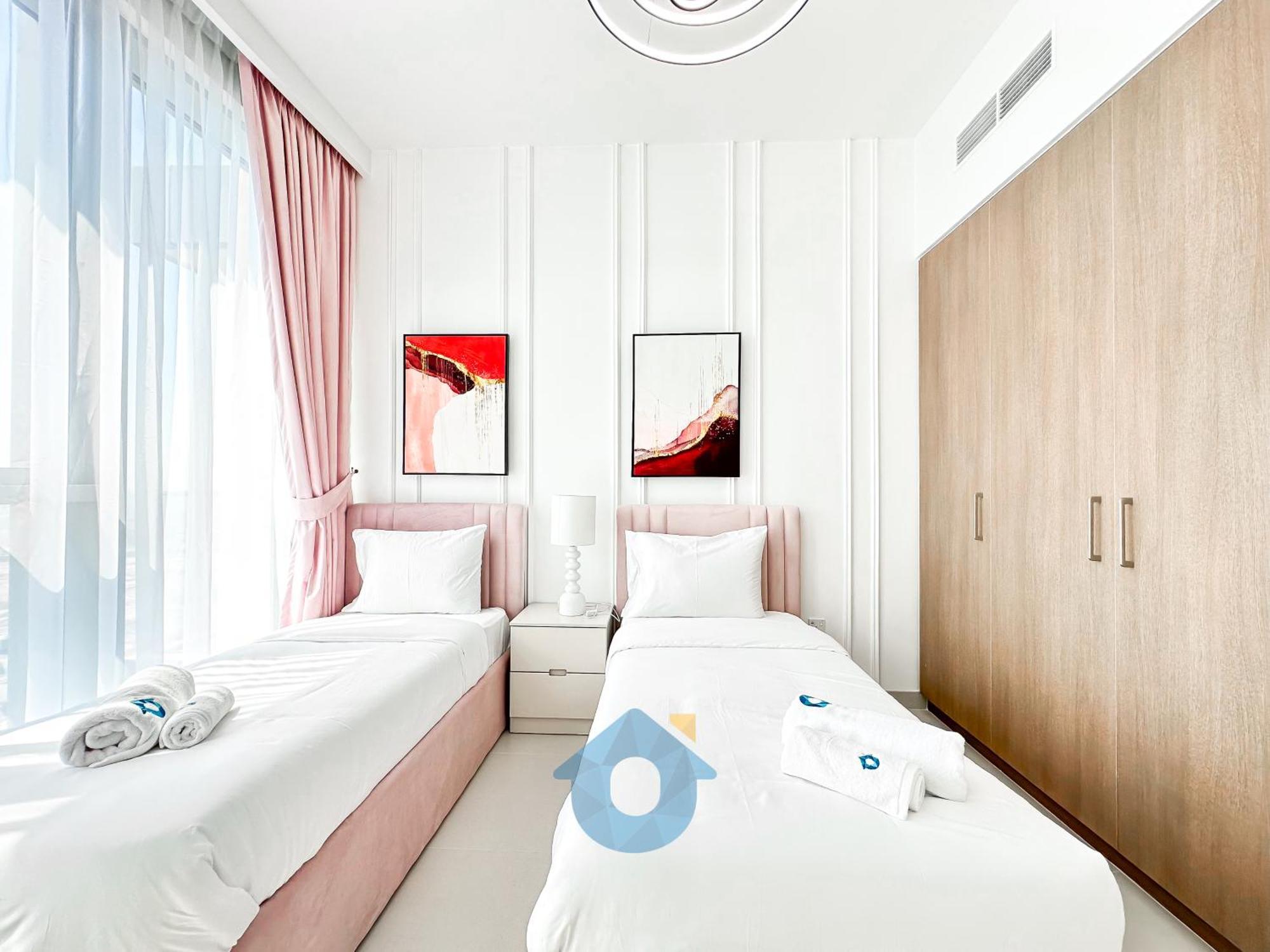Like - 5901 Majestic 3bhk With Stunning Creek View *