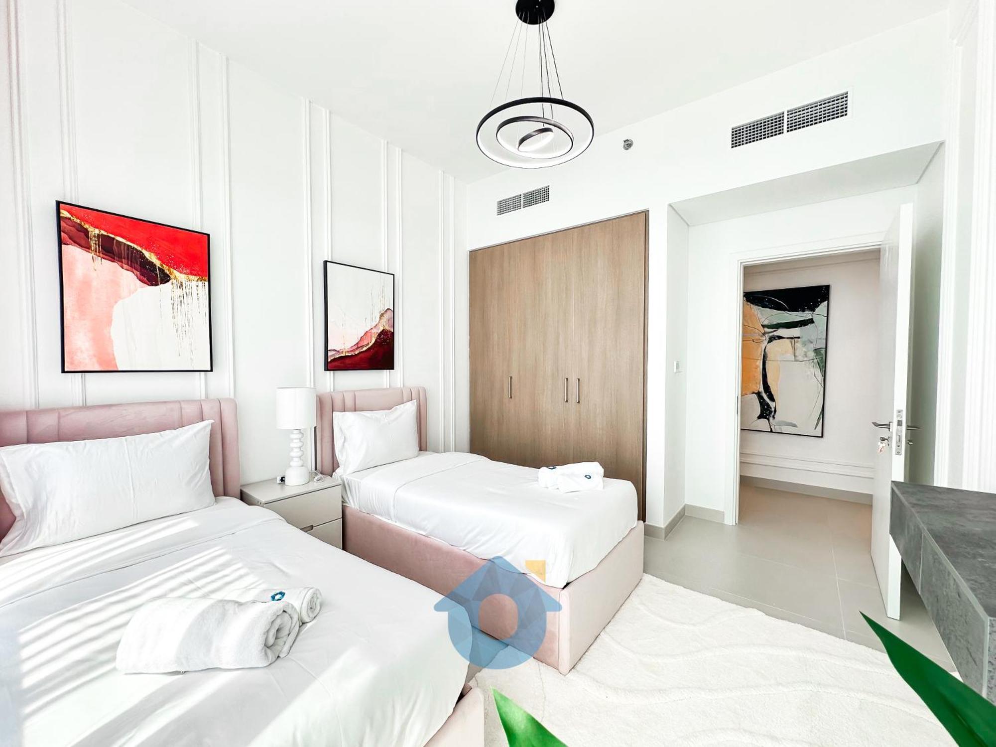 Like - 5901 Majestic 3bhk With Stunning Creek View